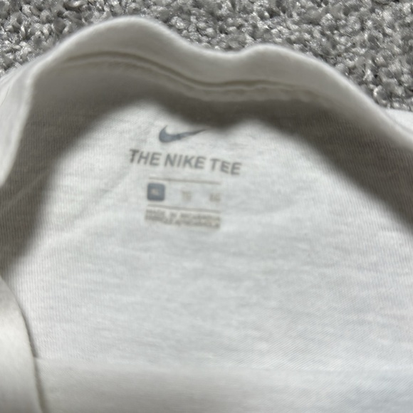 Nike White and Blue Short Sleeve Tee - Picture 4 of 5